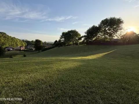 Robert Ridge Rd, Sevierville, TN 37876