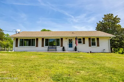 101 Hillcrest Ln, Kingston, TN 37763