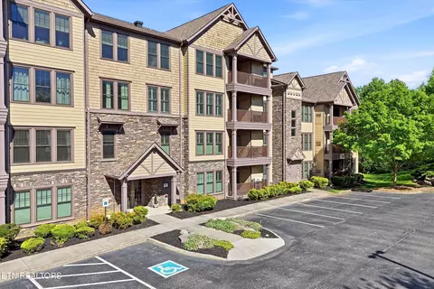 334 Centennial Bluff Blvd, Oak Ridge, TN 37830