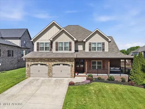 2113 Leah Ln, Maryville, TN 37803