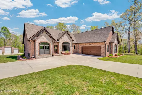 12 Hickory View Ln, Crossville, TN 38572