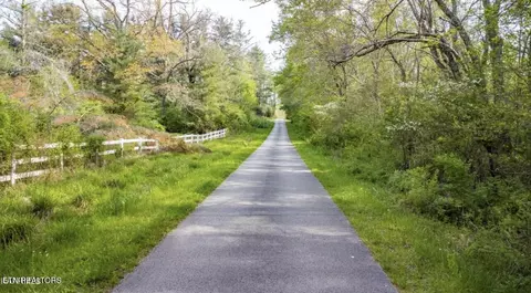 Beehive Lane, Crossville, TN 38571