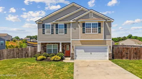 241 Gail Ln, Lenoir City, TN 37772