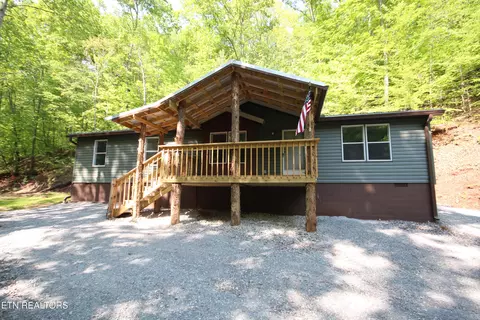 526 Anderson Rd, Sweetwater, TN 37874