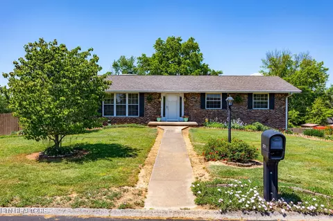 2821 Staffordshire Blvd, Powell, TN 37849