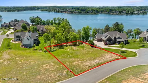 1700 Bower Ct, Lenoir City, TN 37772