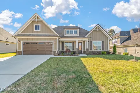 295 Bittersweet Ln, Lenoir City, TN 37771