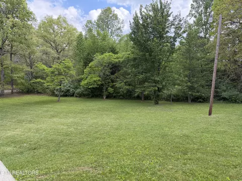 Exterior - 318 Lee Rd, Lancing, TN 37770 photo 6 of 9