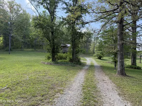 Exterior - 318 Lee Rd, Lancing, TN 37770 photo 5 of 9