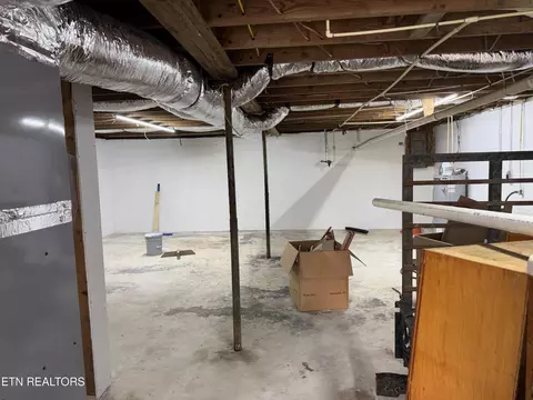Other - 318 Lee Rd, Lancing, TN 37770 photo 4 of 8