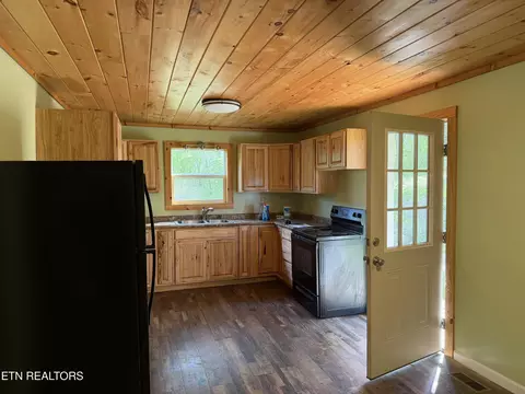 Kitchen - 318 Lee Rd, Lancing, TN 37770 photo 1 of 2