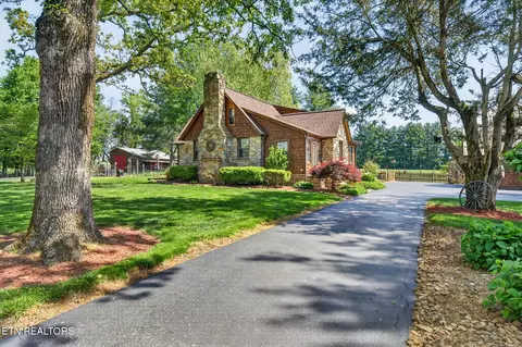 527 Open Range Rd, Crossville, TN 38555