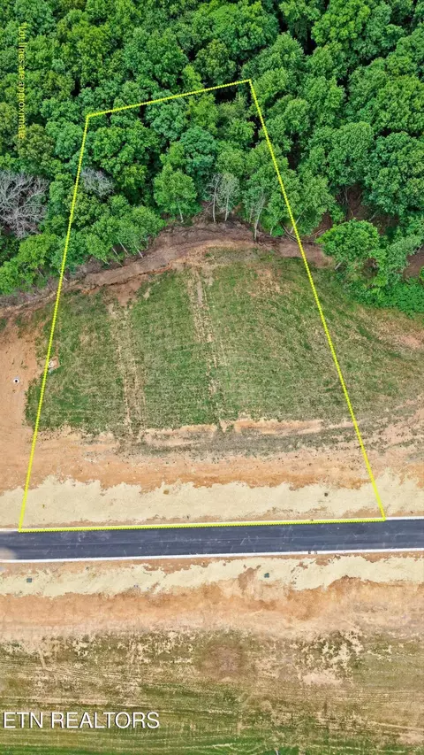 145 Canopy Trail Ln, Loudon, TN 37774