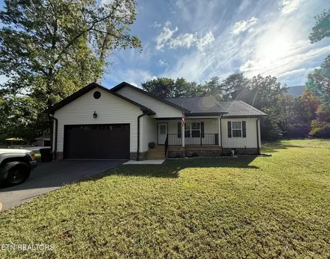 418 Old State Highway 8, Dunlap, TN 37327
