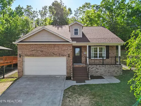 1351 Wisteria Ln, Sevierville, TN 37862