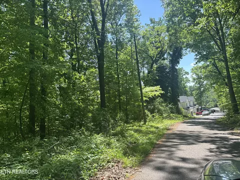 1160 Navy Dr SW, Knoxville, TN 37920