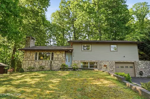 1728 Uppingham Dr, Knoxville, TN 37918