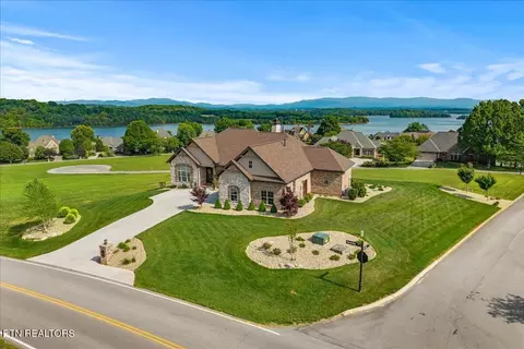 500 Rarity Bay Pkwy, Vonore, TN 37885