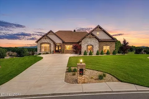 500 Rarity Bay Pkwy, Vonore, TN 37885