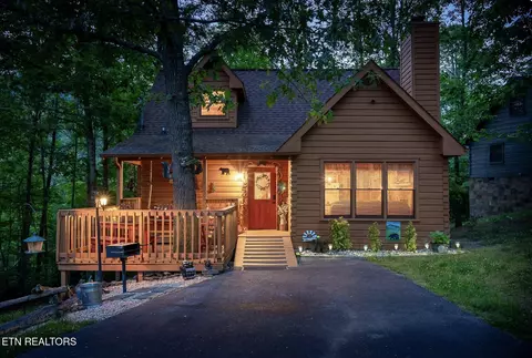 3513 Country Pines Way, Sevierville, TN 37876