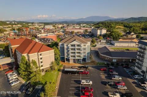 129 Sugarfoot Way #201, Pigeon Forge, TN 37863