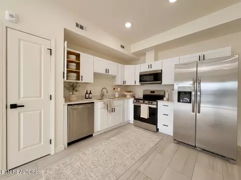 129 Sugarfoot Way #301, Pigeon Forge, TN 37863