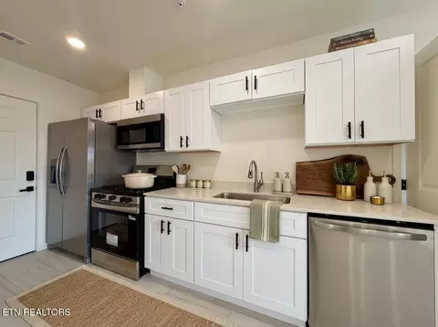 129 Sugarfoot Way #303, Pigeon Forge, TN 37863