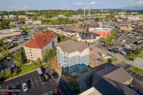129 Sugarfoot Way #403, Pigeon Forge, TN 37863