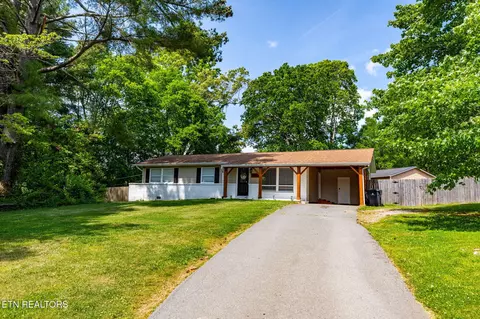 4921 Gettysburg Rd, Knoxville, TN 37921