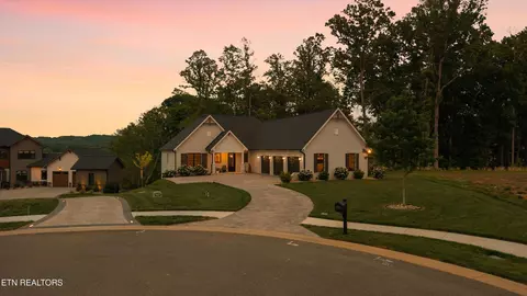 998 Sedge Ln, Loudon, TN 37774