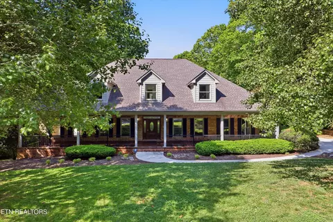721 Hampton Roads Dr, Knoxville, TN 37934