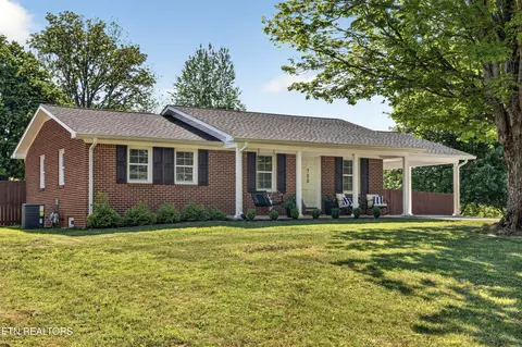 706 Old Walton Rd, Cookeville, TN 38501