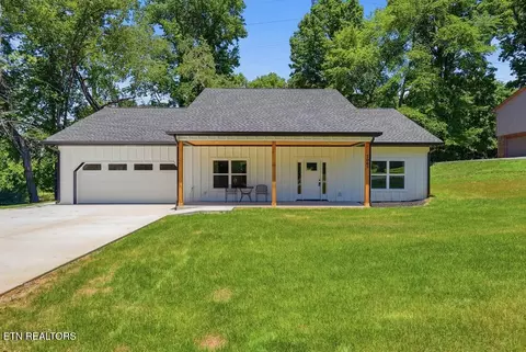1065 Tanglewood Dr, Cookeville, TN 38501
