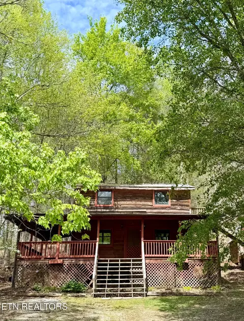 4273 Possum Hollow Rd, Cosby, TN 37722