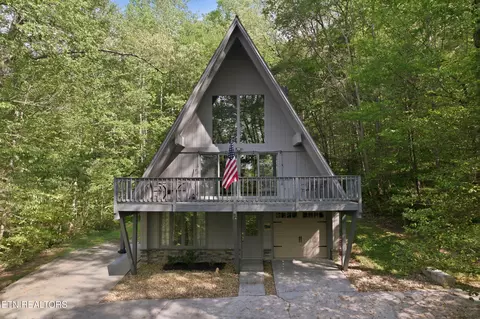 313 Domar Dr, Townsend, TN 37882