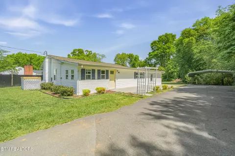 2914 Knox Ln, Knoxville, TN 37917