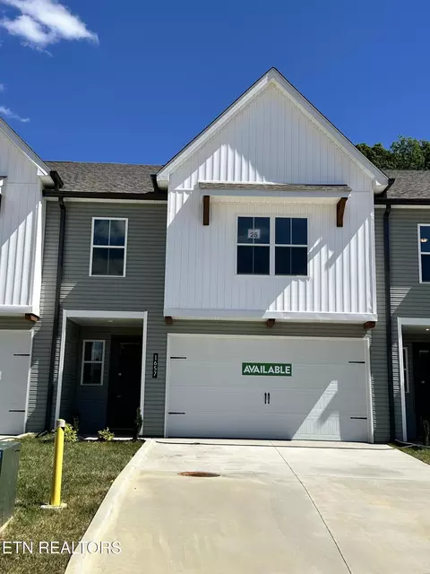 1657 Lateglow Way, Knoxville, TN 37931