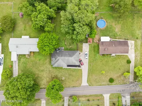 View/Area - 8012 Sharp Rd, Powell, TN 37849 photo 1 of 4