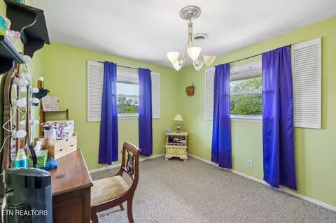 Bedroom - 8012 Sharp Rd, Powell, TN 37849 photo 3 of 4