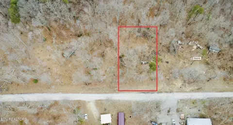 Diane Circle, Crossville, TN 38572
