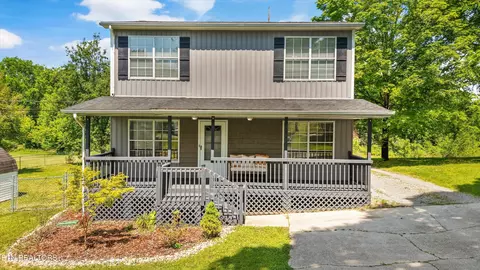 2403 Maple Dr, Knoxville, TN 37918