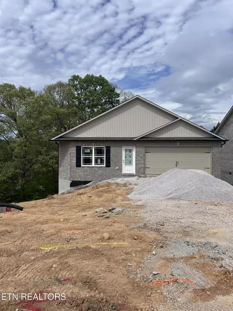 2935 Zachary Pointe Ln, Knoxville, TN 37938