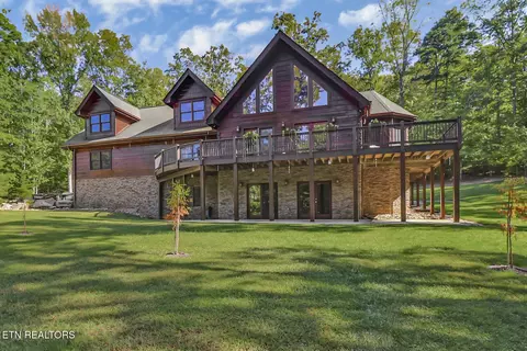 100 Eagle Ridge Rd, Rockwood, TN 37854