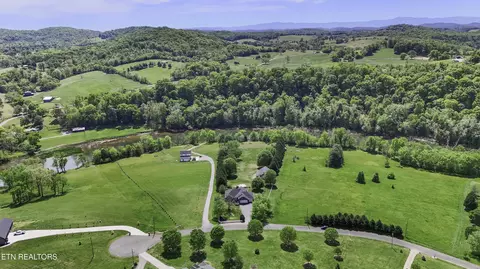 2760 Holston River Dr, Rutledge, TN 37861