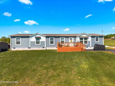 405 Barry Cv, Dandridge, TN 37725