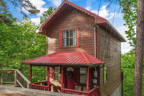 1809 Red Bone Way, Sevierville, TN 37876