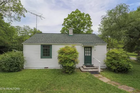 43 W Circle Rd, Norris, TN 37828
