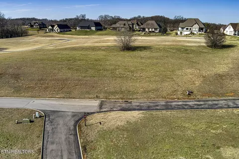 195 Killdeer Dr, Vonore, TN 37885