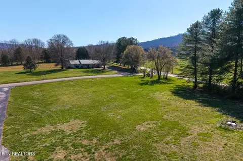 668 Webbs Camp Rd, Walling, TN 38587 photo 6