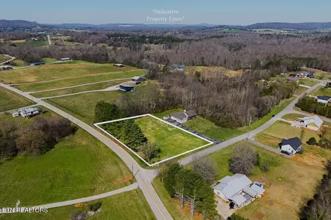 668 Webbs Camp Rd, Walling, TN 38587 photo 2